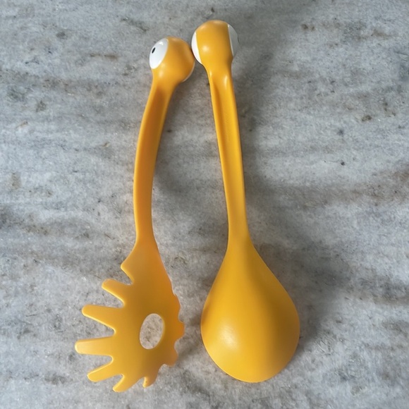 OTOTO Pasta Monsters pasta servers - Picture 9 of 10